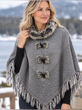 Faux Fur Trim Grey Poncho Cape Toggle Closures 30”x33” Boho Fall Cozy Chic